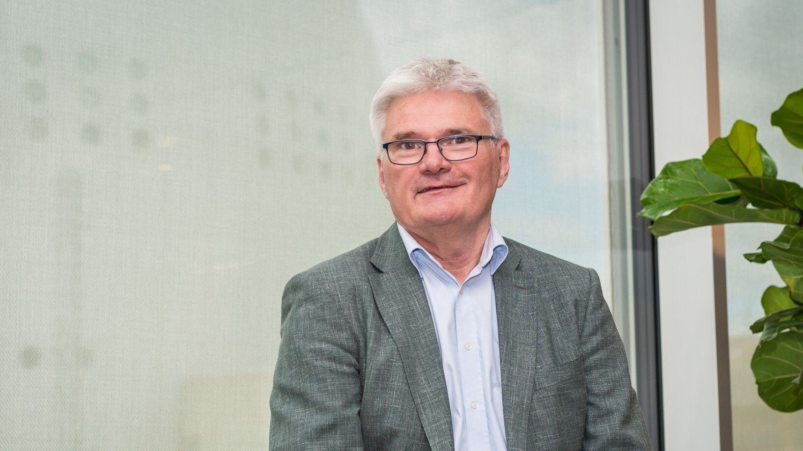 <span id="hs_cos_wrapper_name" class="hs_cos_wrapper hs_cos_wrapper_meta_field hs_cos_wrapper_type_text" style="" data-hs-cos-general-type="meta_field" data-hs-cos-type="text" >Göran Westberg ny VD på Ebab Fastighetsutveckling AB</span>